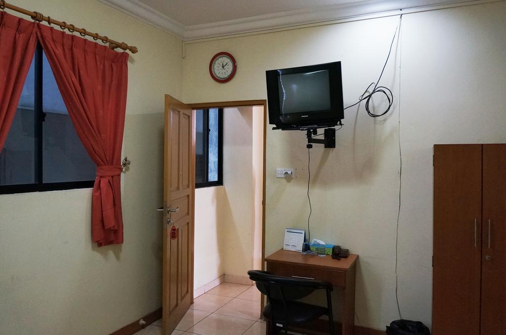 Jesnic Hotel Padang  Room photo